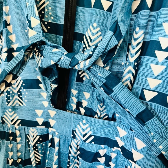 Blue Geometric Patterned Dress - Picture 6 of 8